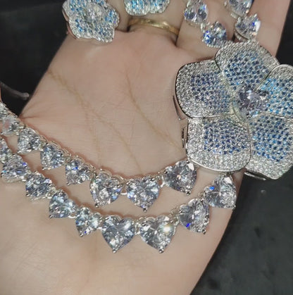 Neeta Ambani Inspired Jewellery, Side flower brooch Necklace with stud earrings