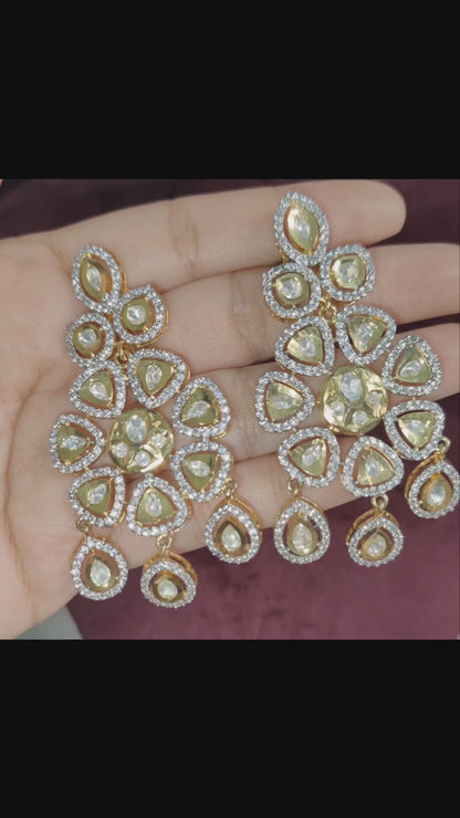 Traditional American Diamond Necklace with Earrings
