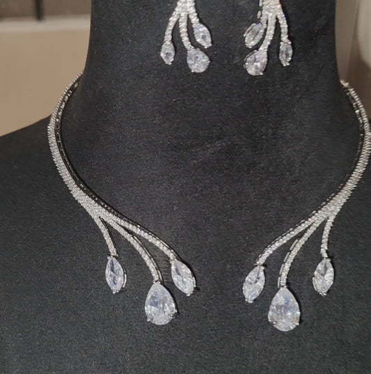 Ritta's Designer AD Hasli with Earrings, swipe for video